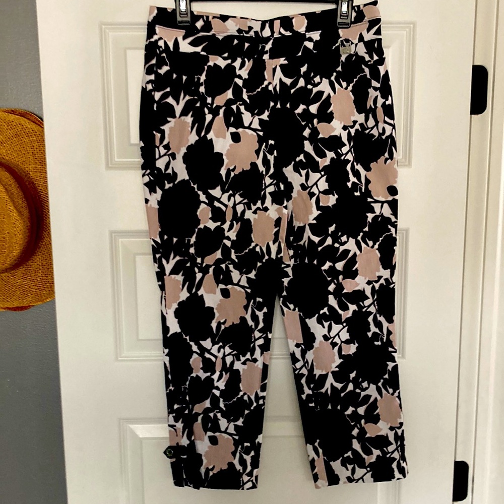 Woman Stretch capri pant. Size 10